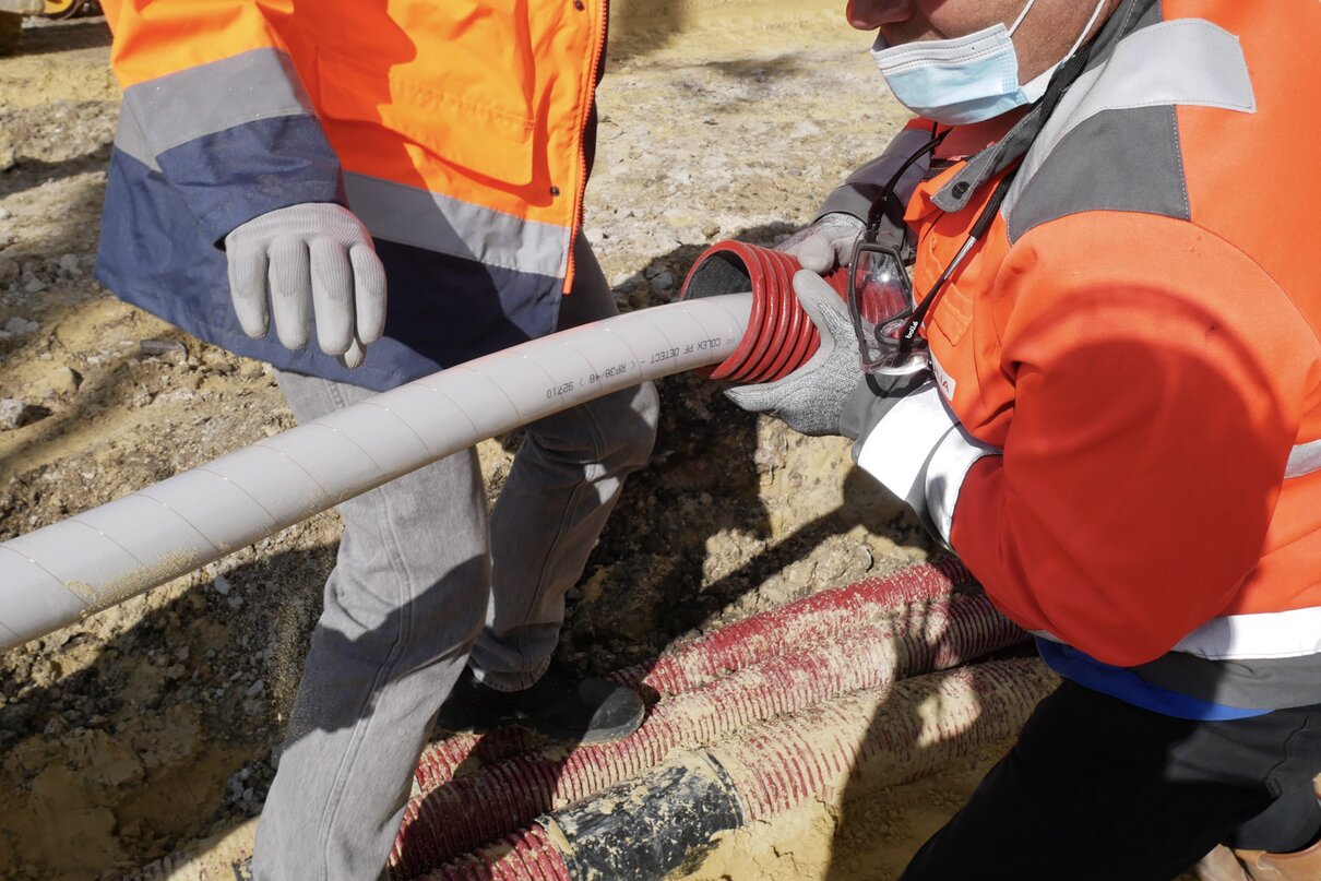 Sanierung einer Industriewasseraufbereitungsanlage: ProtectaFlex Detect Doppelrohrsystem in Noisy-le-Sec in Frankreich