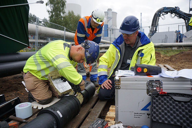 Mit der Fachkompetenz von Aliaxis wird die Montage von Doppelrohrsystemen für Sie zum Erfolg